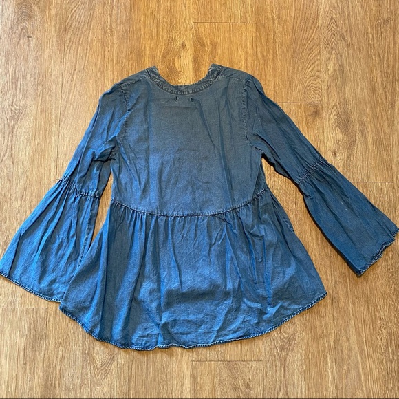 H&M Bell Sleeve V Neck Babydoll Top - Picture 2 of 4